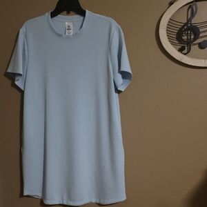 Elegant Light Blue Short Sleeve Tee